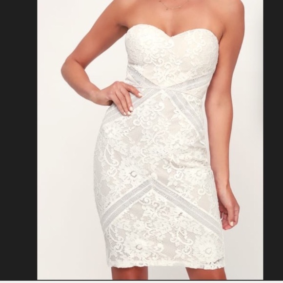 Lulus White strapless Sweetheart Wedding Dress - Picture 6 of 9